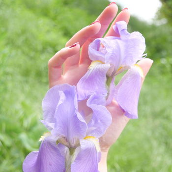 mano con iris