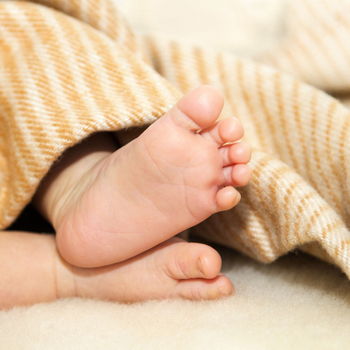 piedini di un neonato